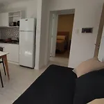 Accarezza