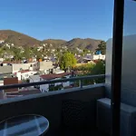 Departamento De Categoria, Con Vista A La Montana, 2 Dormitorios Y 2 Banos