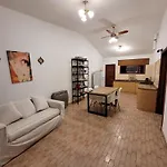 Casa Con Parque Amplio Pleno Centro