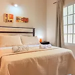 Casa En Balneario C Pileta Compartida Cerca Del Centro