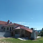 Casa En Villa Carlos Paz Con Pileta Y Vista Plena Al Lago