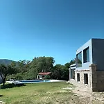 Casa En Villa Carlos Paz Con Pileta Y Vista Plena Al Lago