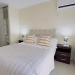 Vow Departamento Centrico 1 Dormitorio Con Cochera Y Pileta
