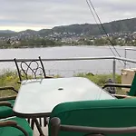 Casa categoría con pileta exclusiva