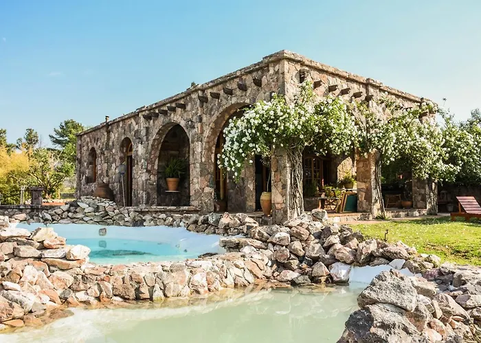 La Roca Casa del Lago