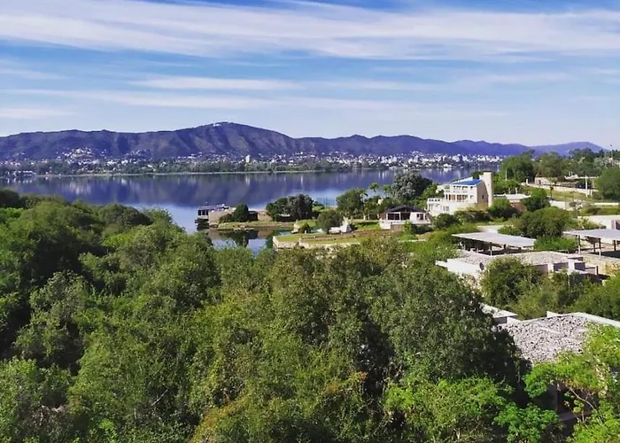 Aires Del Lago
