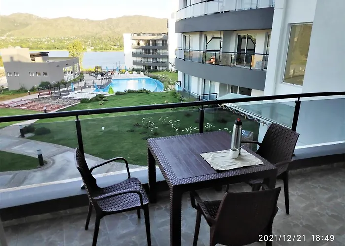 Departamento en Complejo Veneto Village- Vista al Lago de Villa Carlos Paz
