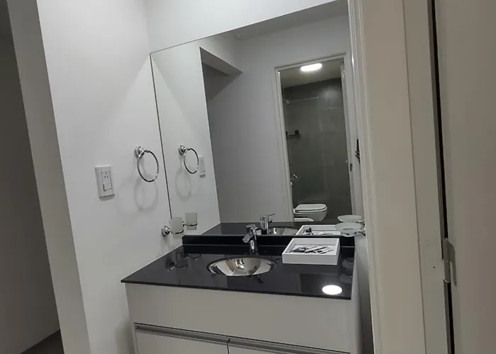 Sam 1 Lake Towers