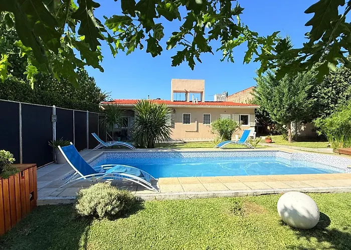 Excelente Casa 2 Dorm Con Cochera Y Piscina Cerca Del Centro De Vcp