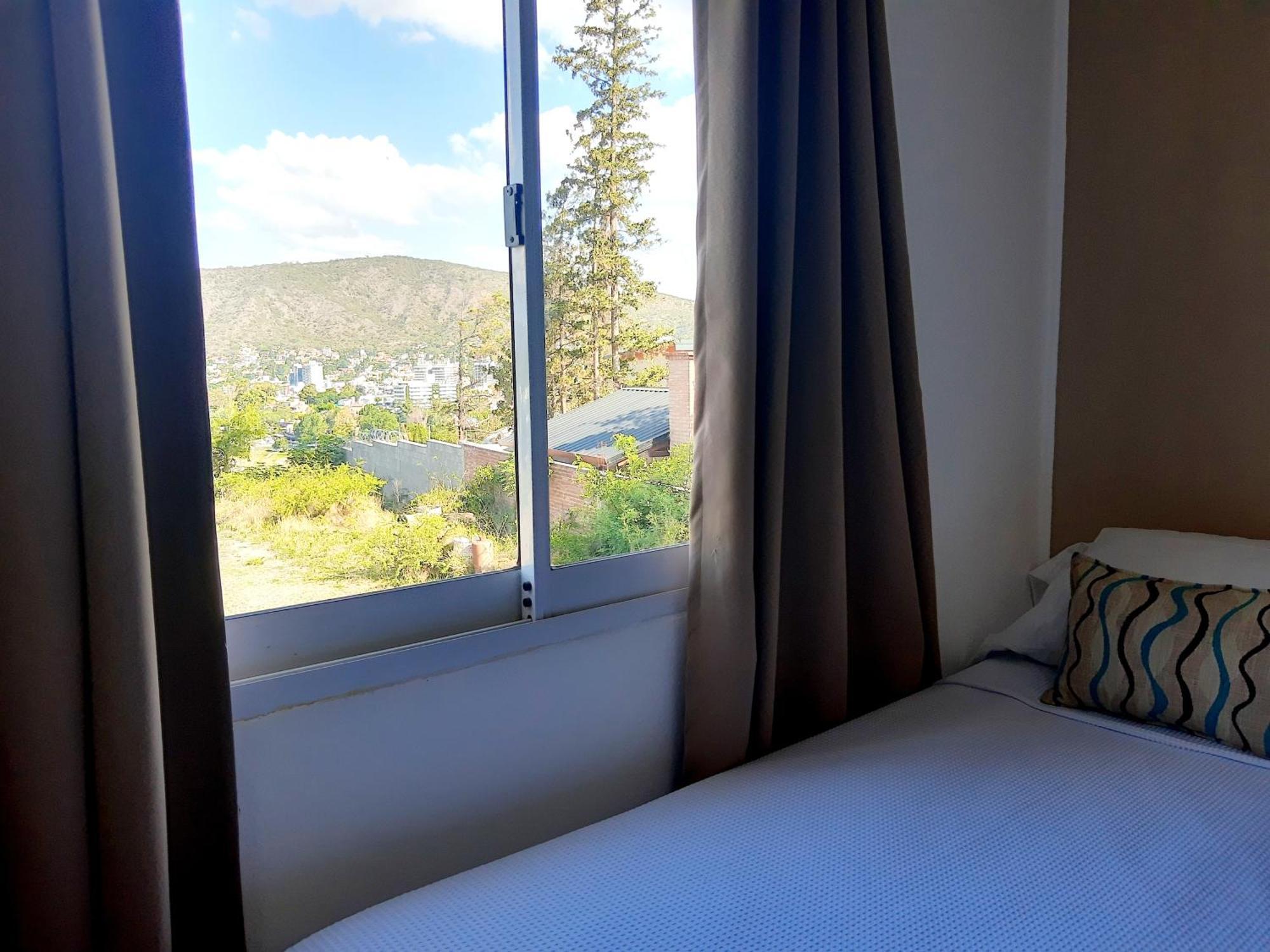 Montana Hotel 3*