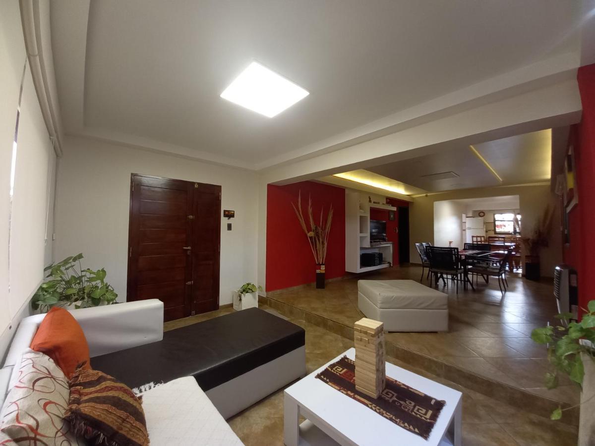 Red House * Villa Carlos Paz