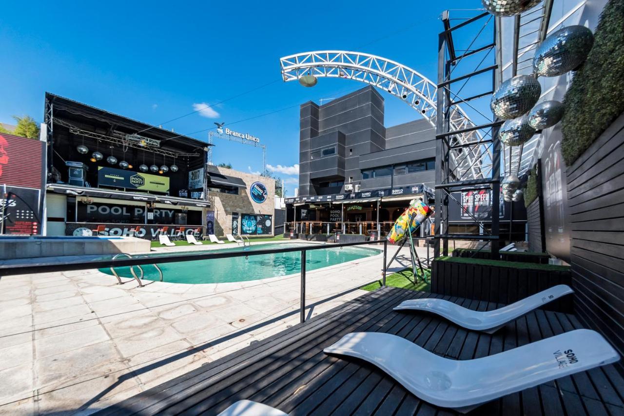 Hotel Soho Village 3*