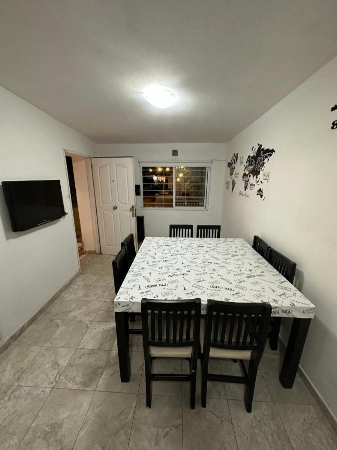 Departamento W R T 1 *