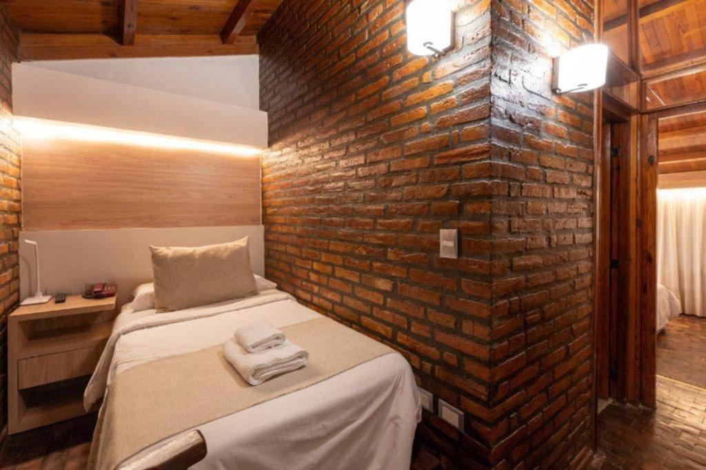 Portal Del Hotel Villa Carlos Paz