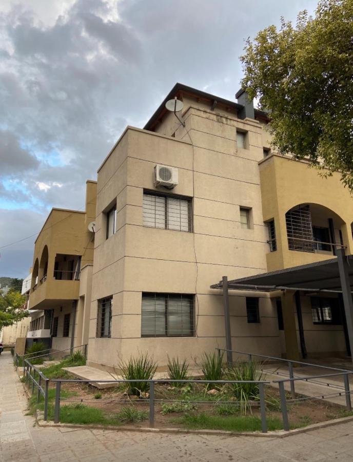 Edificio Casona De Ribera - Departamento De Dos A Pocas Cuadras Del Centro * Villa Carlos Paz