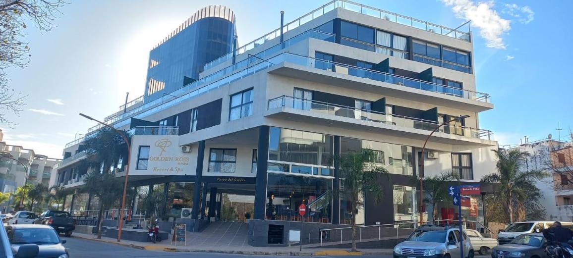 Golden Ross & Hotel 4*