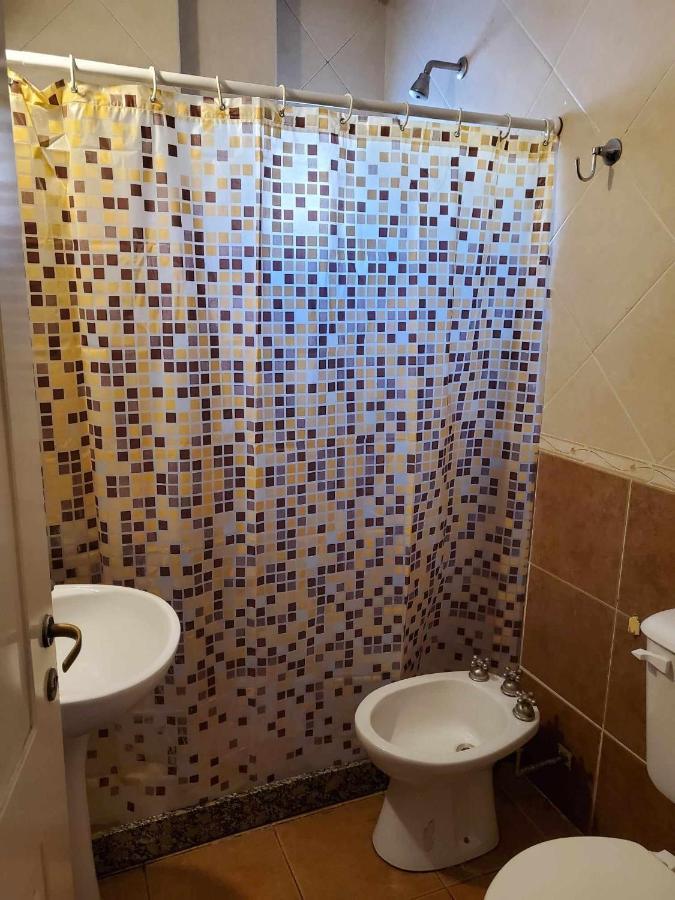 Departamento En Edificio Pedro Cassano A Una Cuadra Del Cucu, Por Avenida Sarmiento Apartamento *