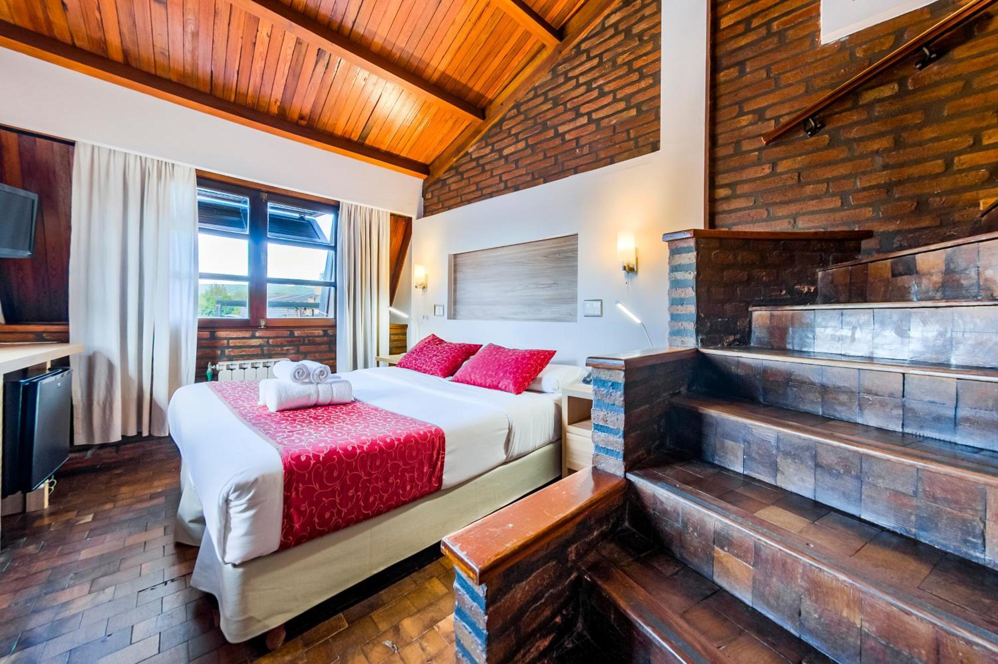 Hotel Portal Del 4*