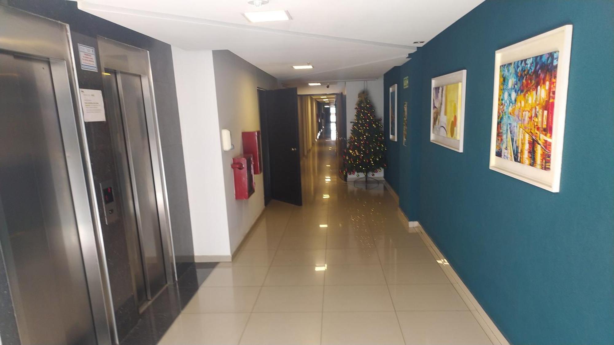 Apartamento Depto Centrico Excelente Ubicacion, Con Cochera, Pileta Y Patio Villa Carlos Paz