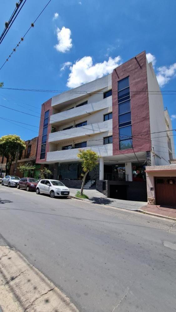 Esquiu H Apartamento *