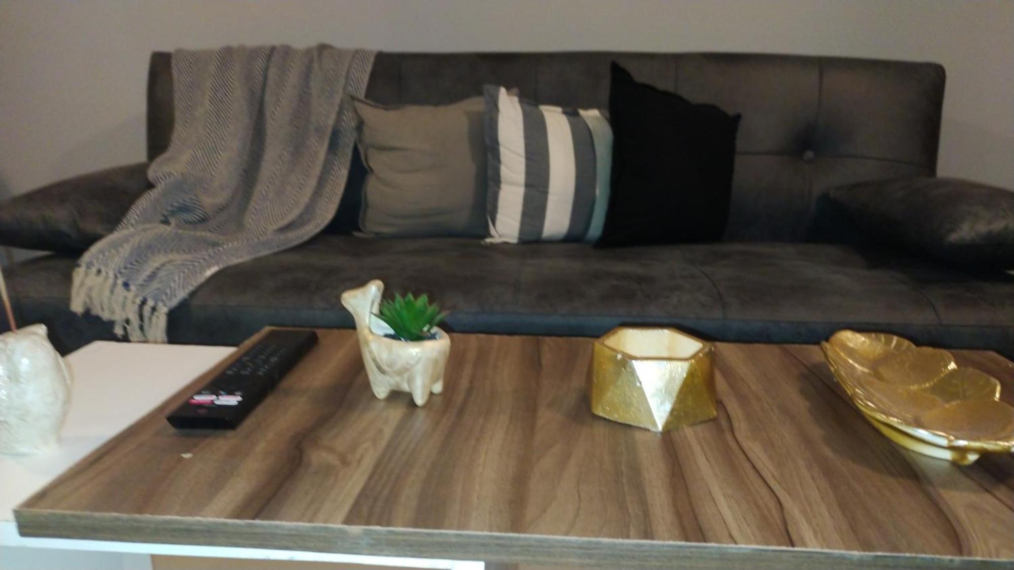 Apartamento Depto Centrico Excelente Ubicacion, Con Cochera, Pileta Y Patio Villa Carlos Paz