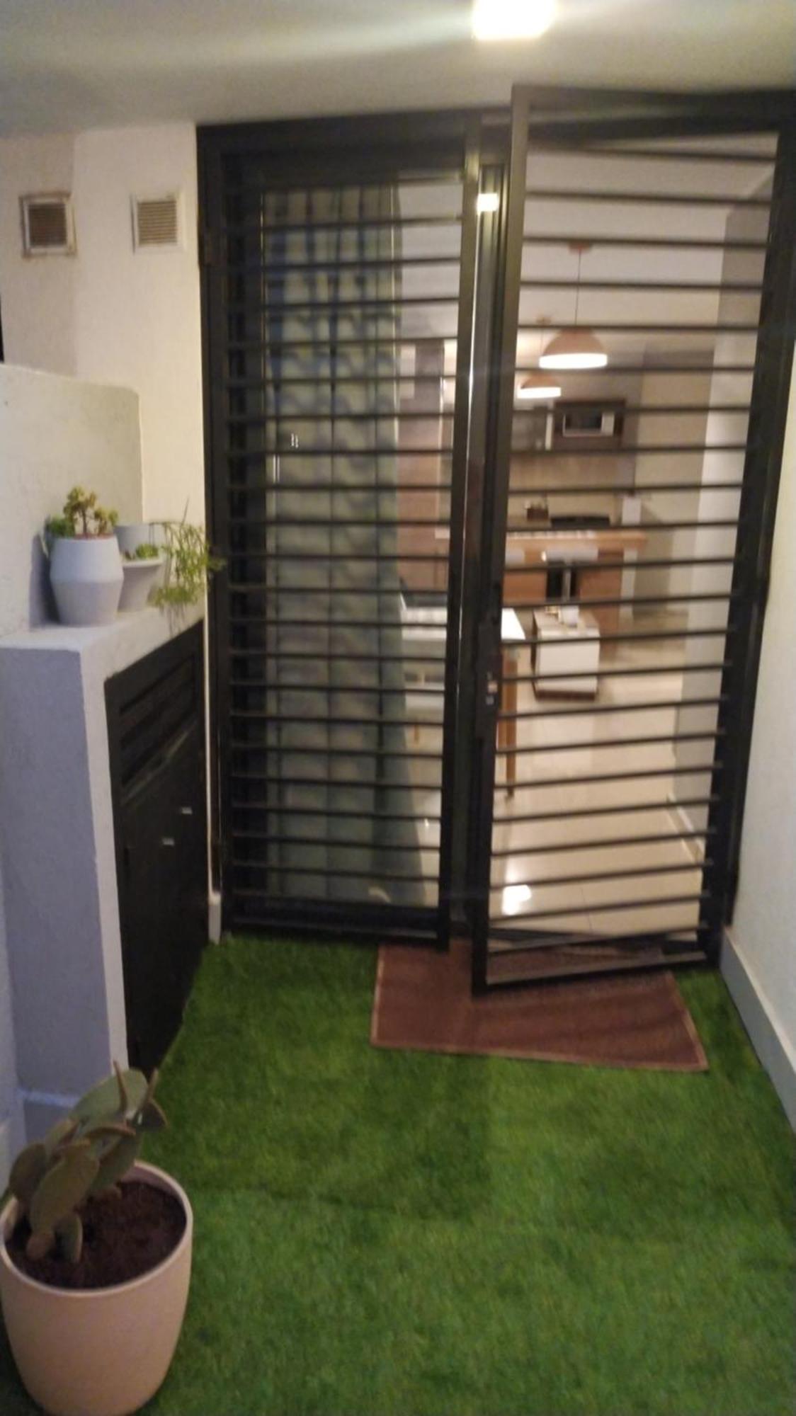 Apartamento Depto Centrico Excelente Ubicacion, Con Cochera, Pileta Y Patio
