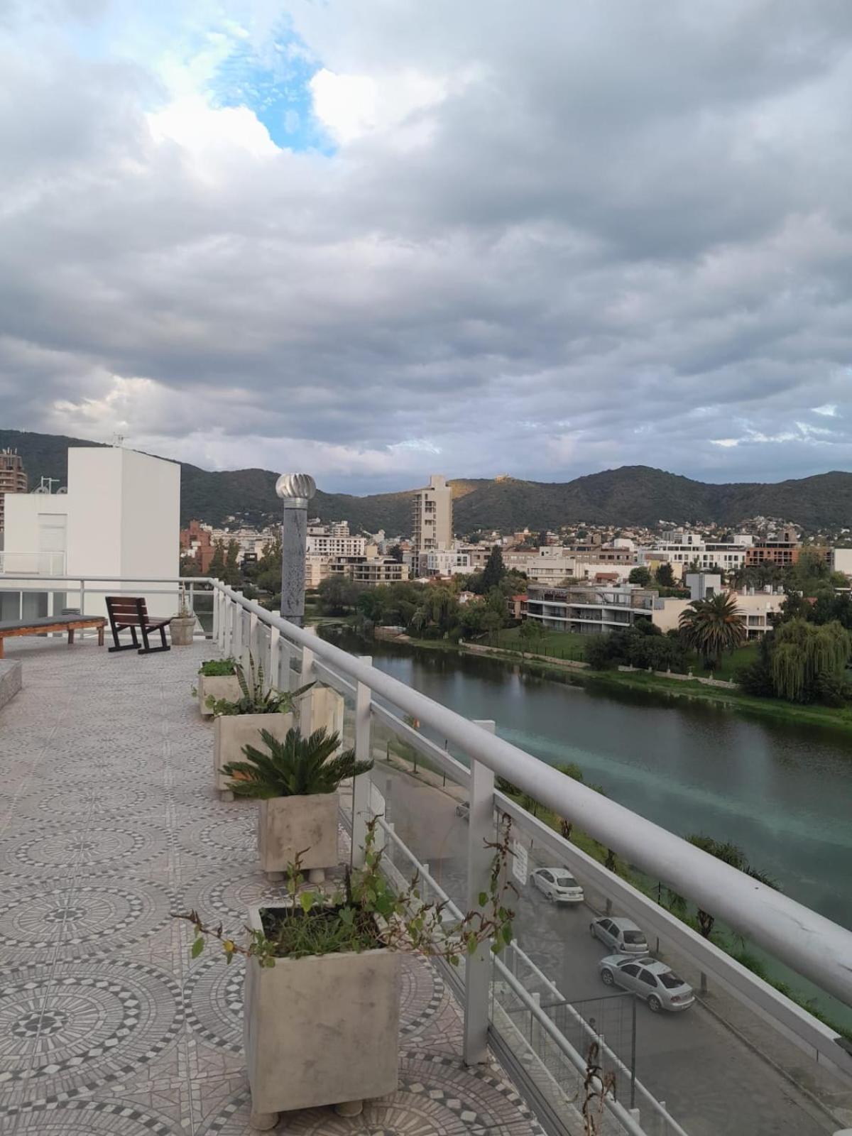 Golden Ross & Hotel Villa Carlos Paz