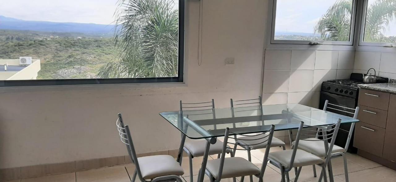 Ayres Serranos Apartamento *