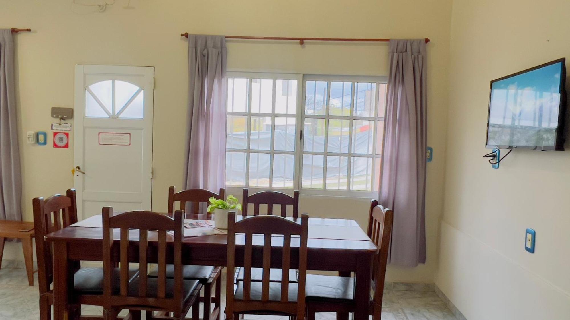 Casa En Balneario C Pileta Compartida Cerca Del Centro Chalet