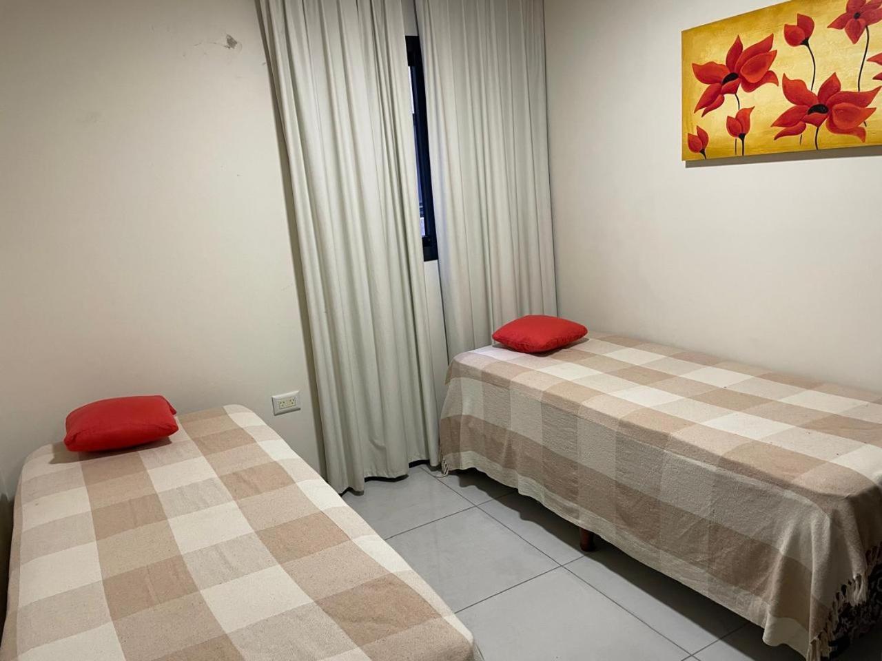 Departamento De 2 Centrico Con Cochera Y Pileta Apartamento