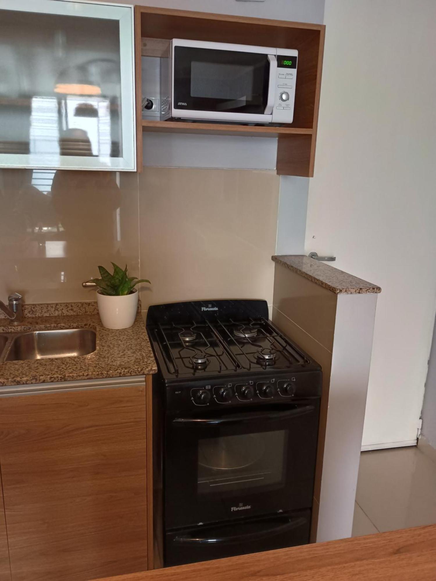Depto Centrico Excelente Ubicacion, Con Cochera, Pileta Y Patio * Villa Carlos Paz