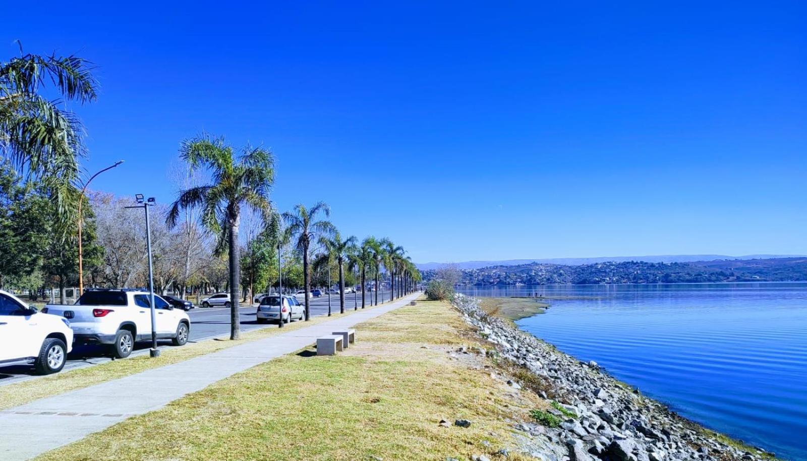Apartamento Dpto Frente Al Carlos Paz
