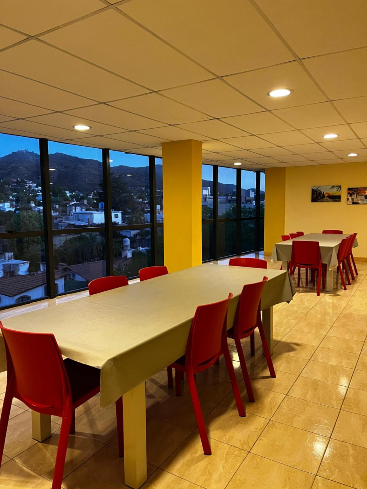 Departamento De Categoria, Con Vista A La Montana, 2 Y 2 Banos Apartamento *