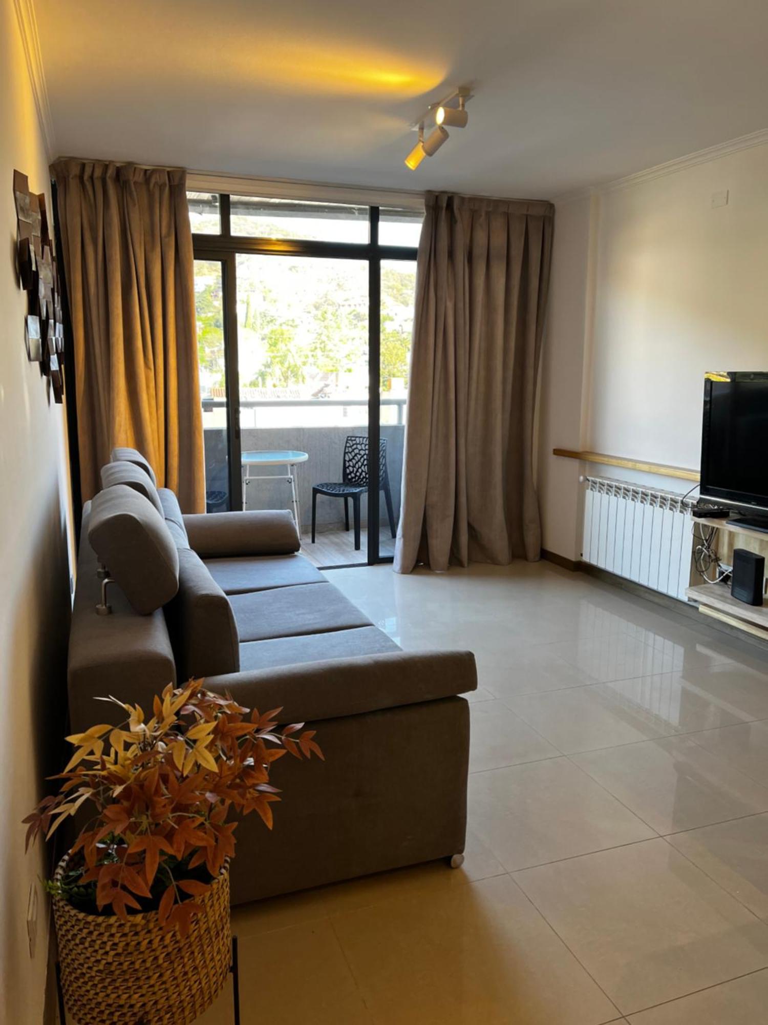 Departamento De Categoria, Con Vista A La Montana, 2 Y 2 Banos Villa Carlos Paz