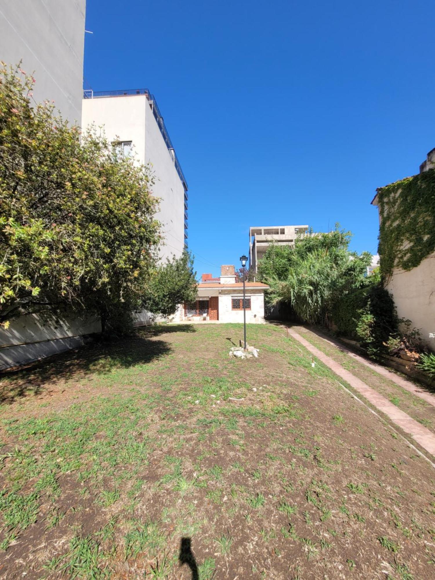 Casa Con Parque Amplio Pleno Centro *