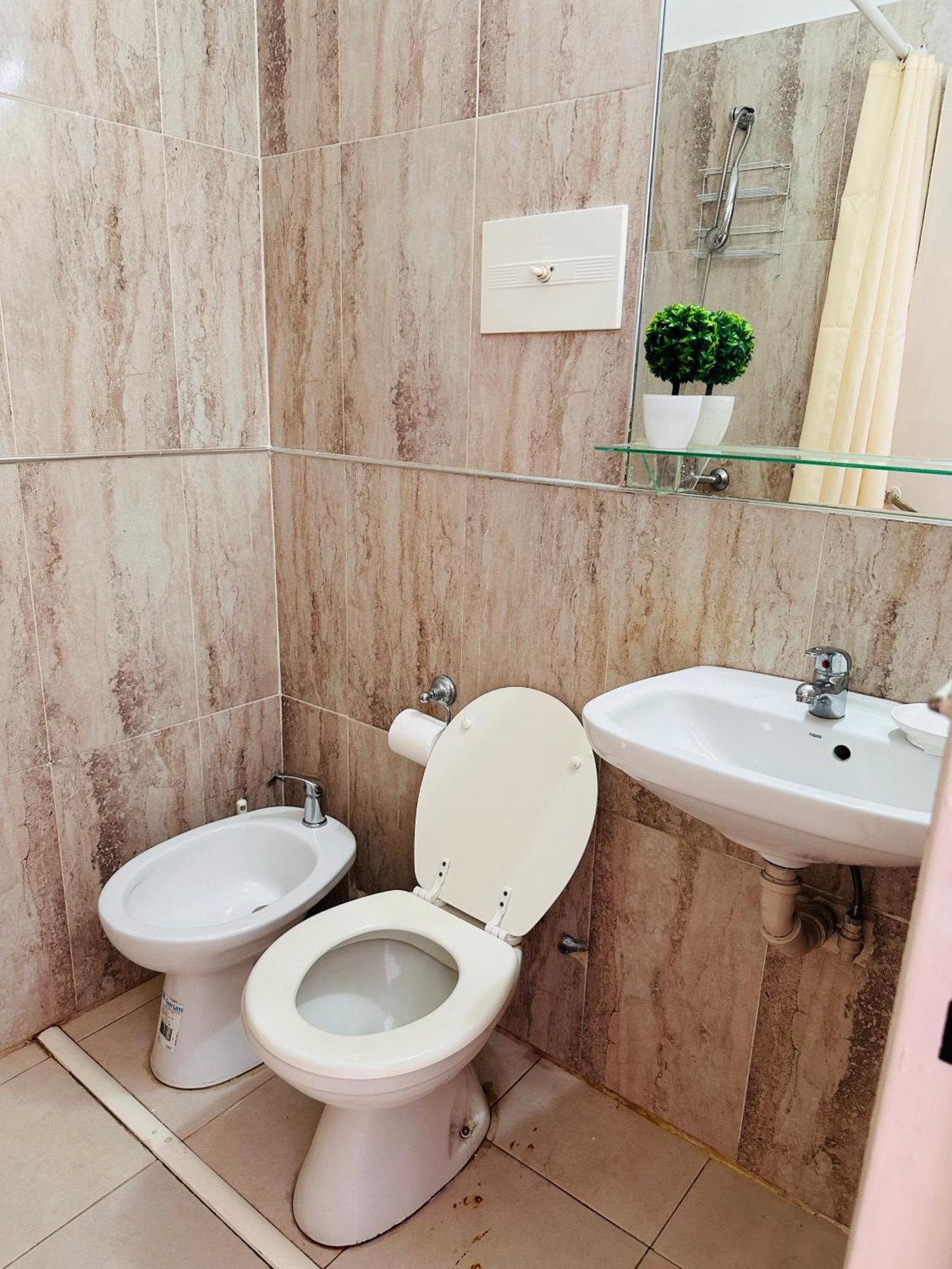 Monoambiente En La Peatonal De Carlos Paz *