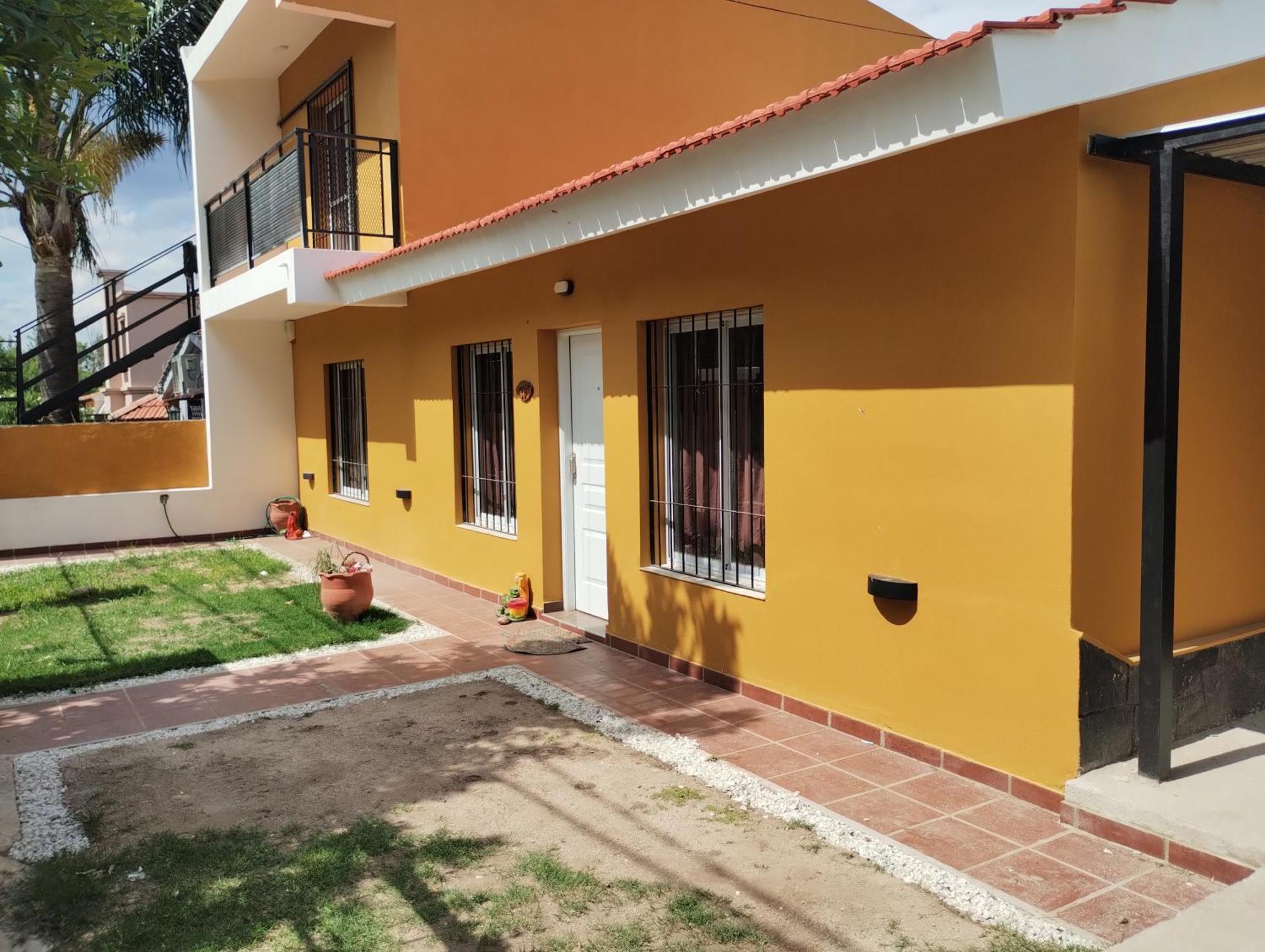 Сasa de vacaciones En Playas De Oro, Carlos Paz Con Pileta
