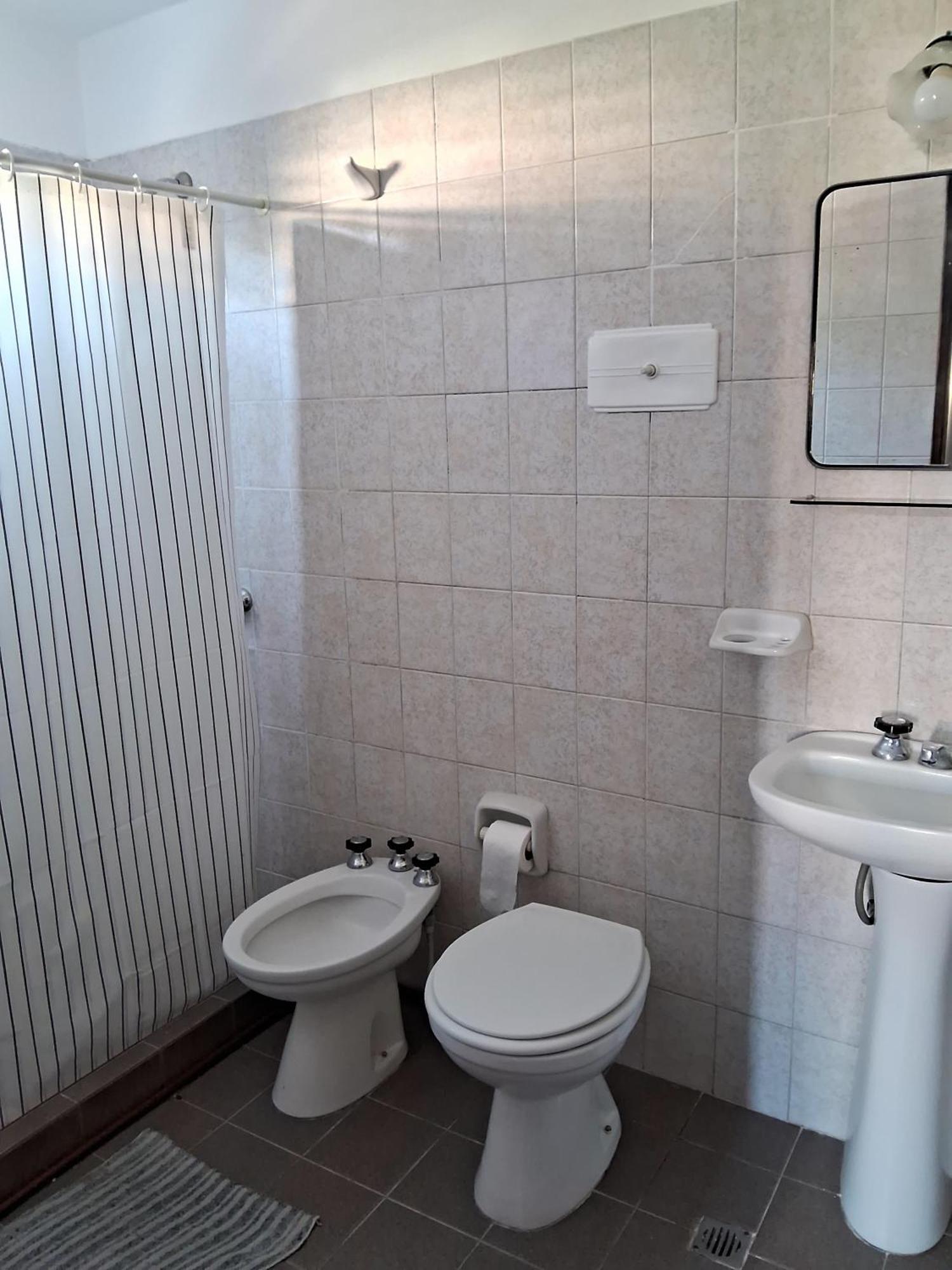 Quirus Dormis Hostal *