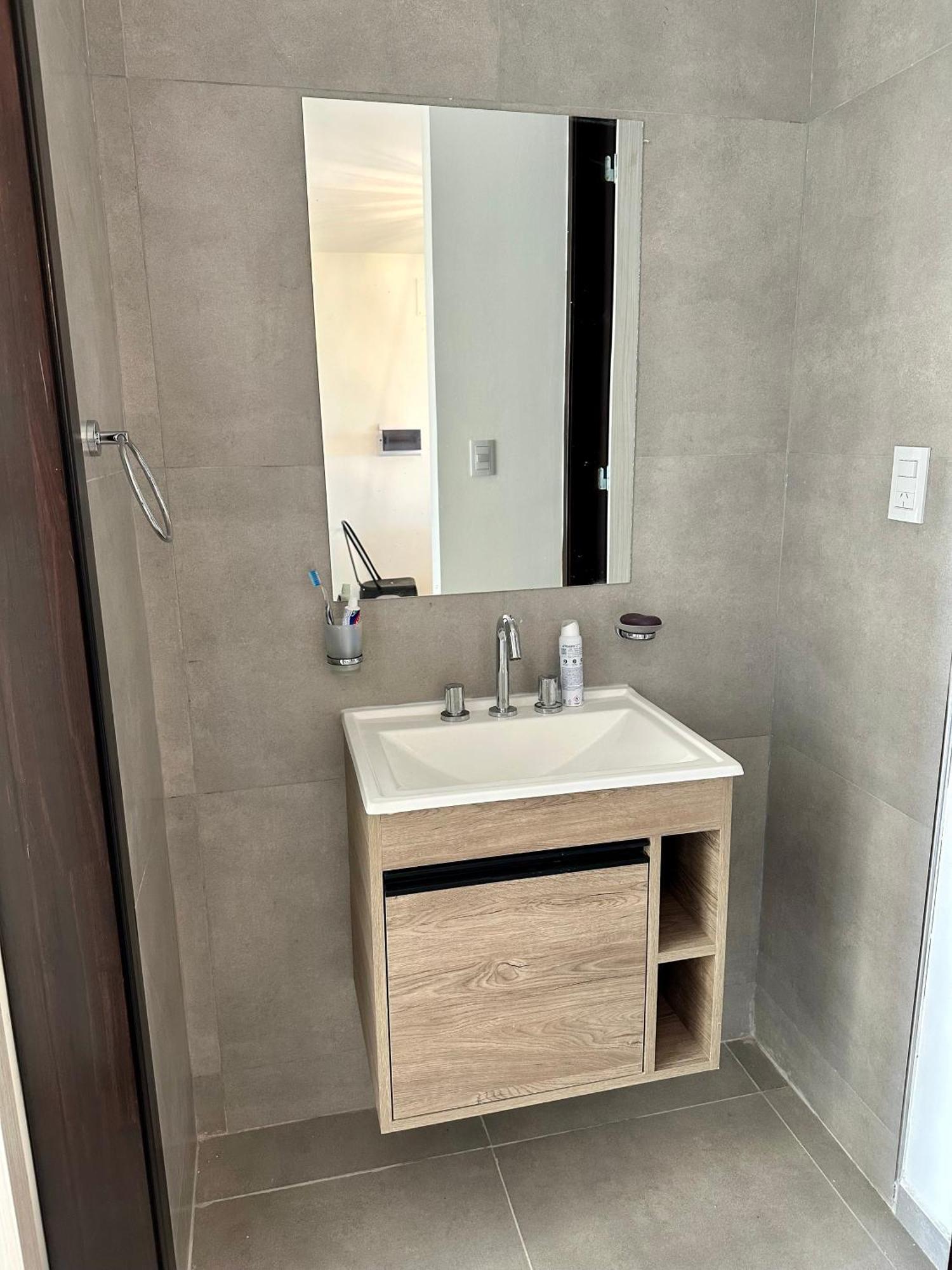 Apartamento Depa A Estrenar En El Centro, Pile, Calef