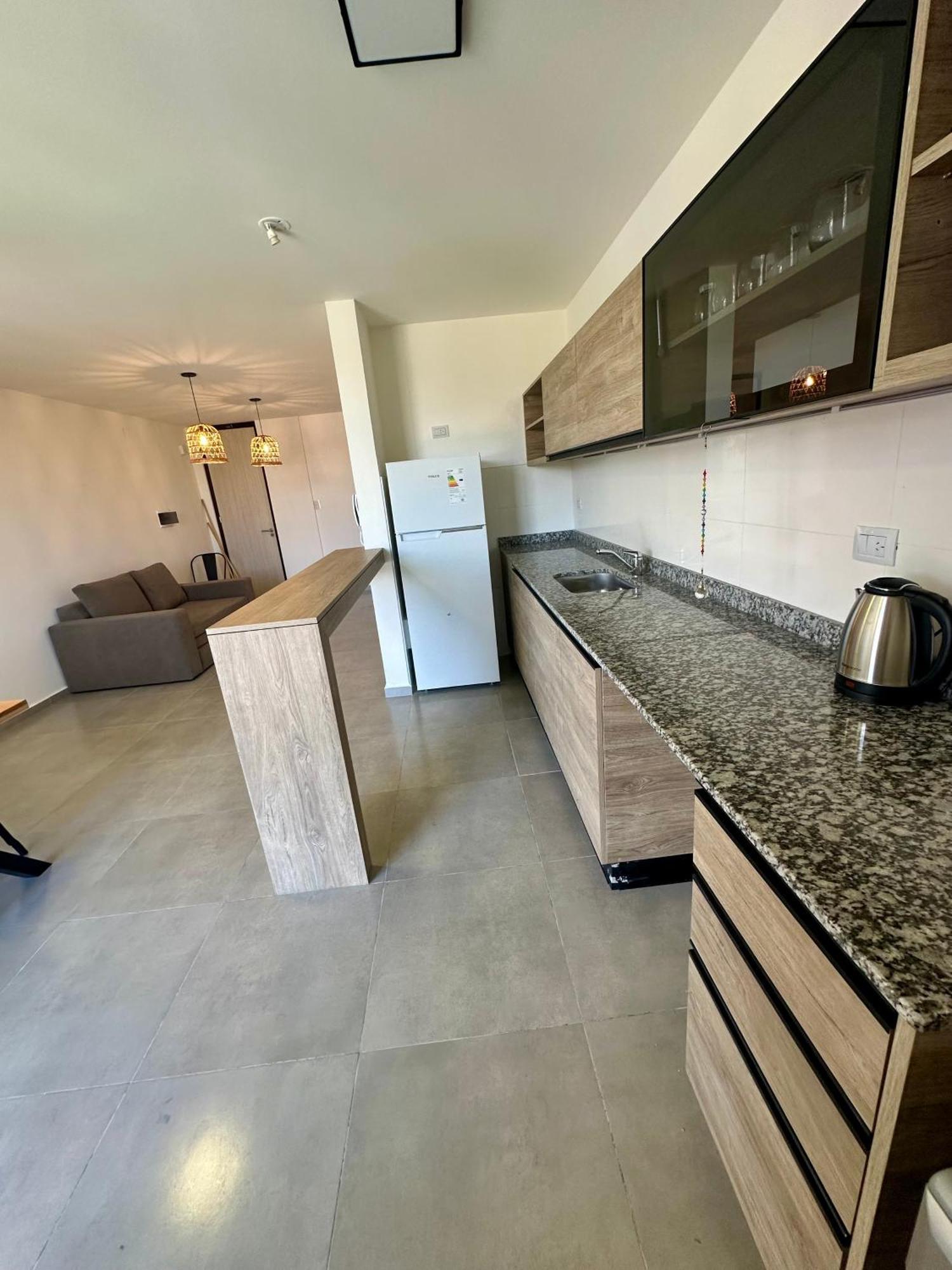 Apartamento Depa A Estrenar En El Centro, Pile, Calef