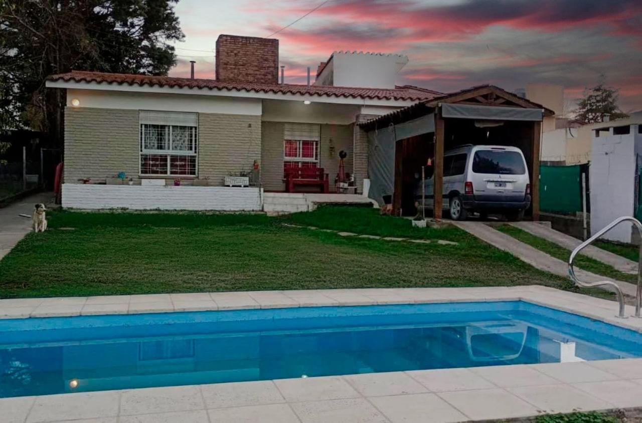 Casa De Descanso A Dos Cuadras Del Rio * Villa Carlos Paz