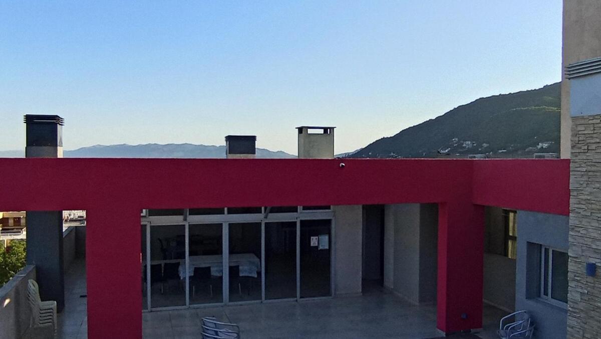 Dept With Pool And View