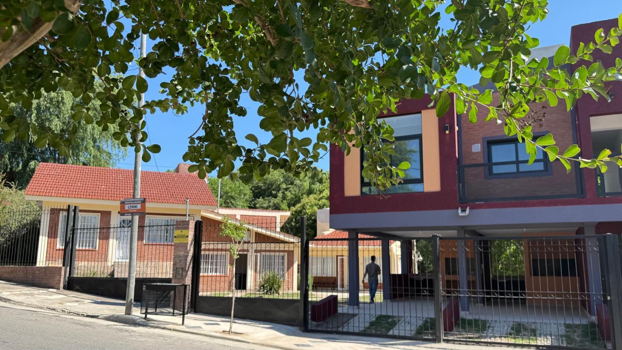 Chalet Casa En Balneario C Pileta Compartida Cerca Del Centro *