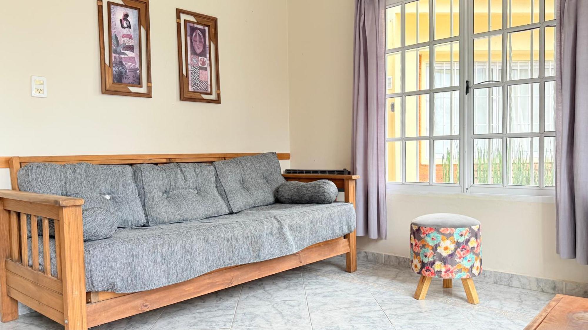 Casa En Balneario C Pileta Compartida Cerca Del Centro *