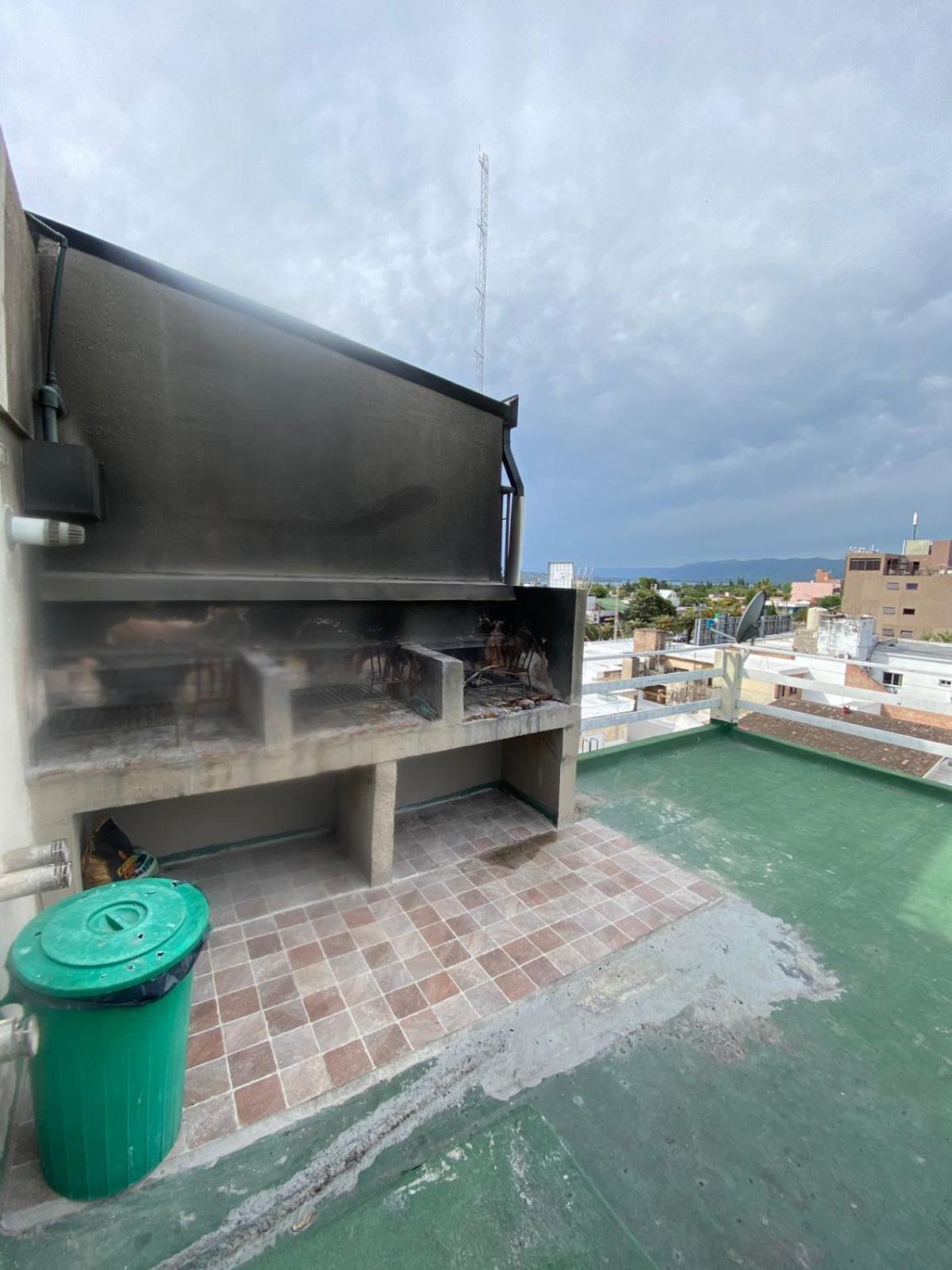 Depto En Carlos Paz 4 Personas - Piscina Y Cochera Apartamento *
