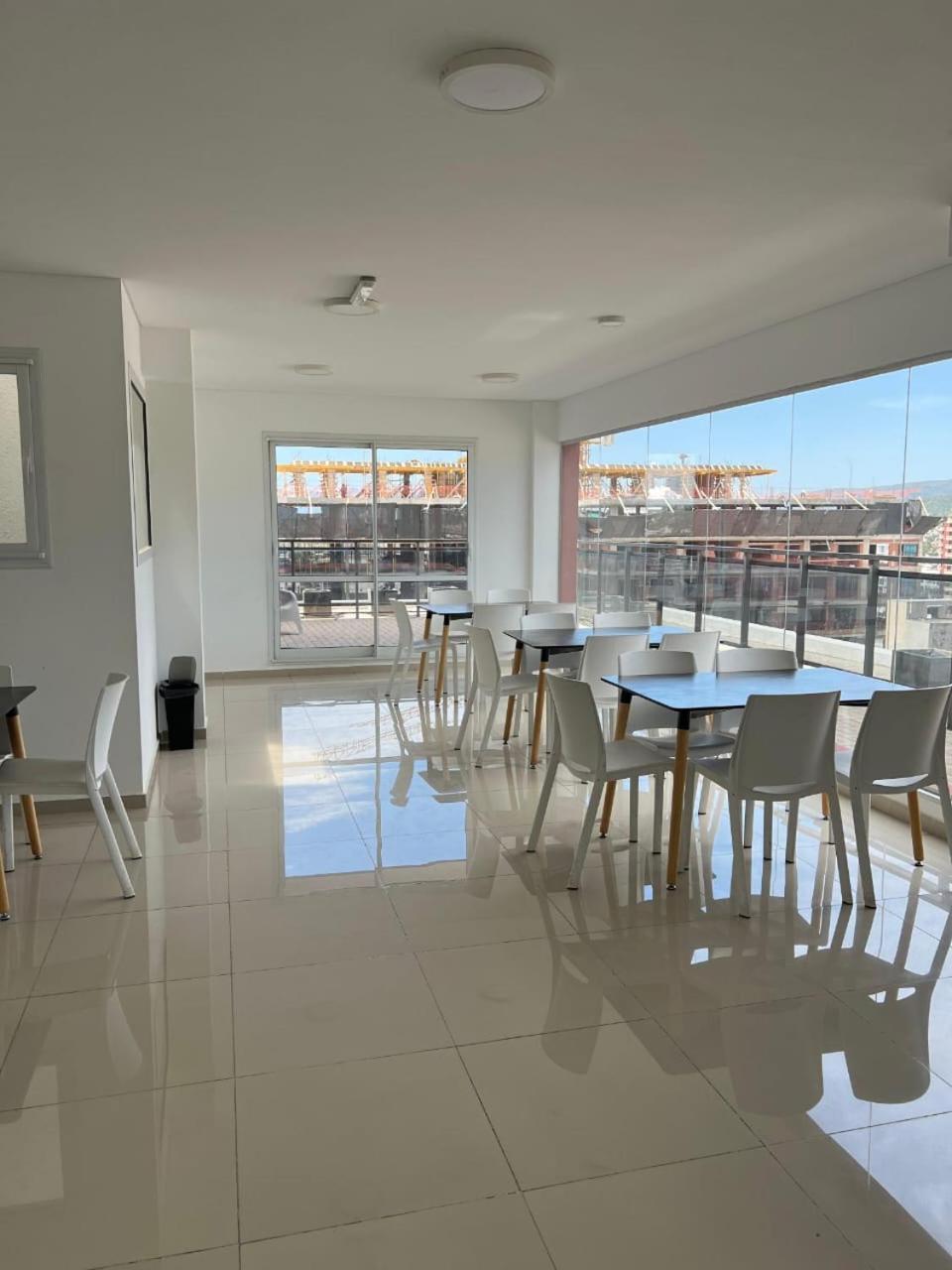 Edificio Leonardo Premium Del Centro Apartamento