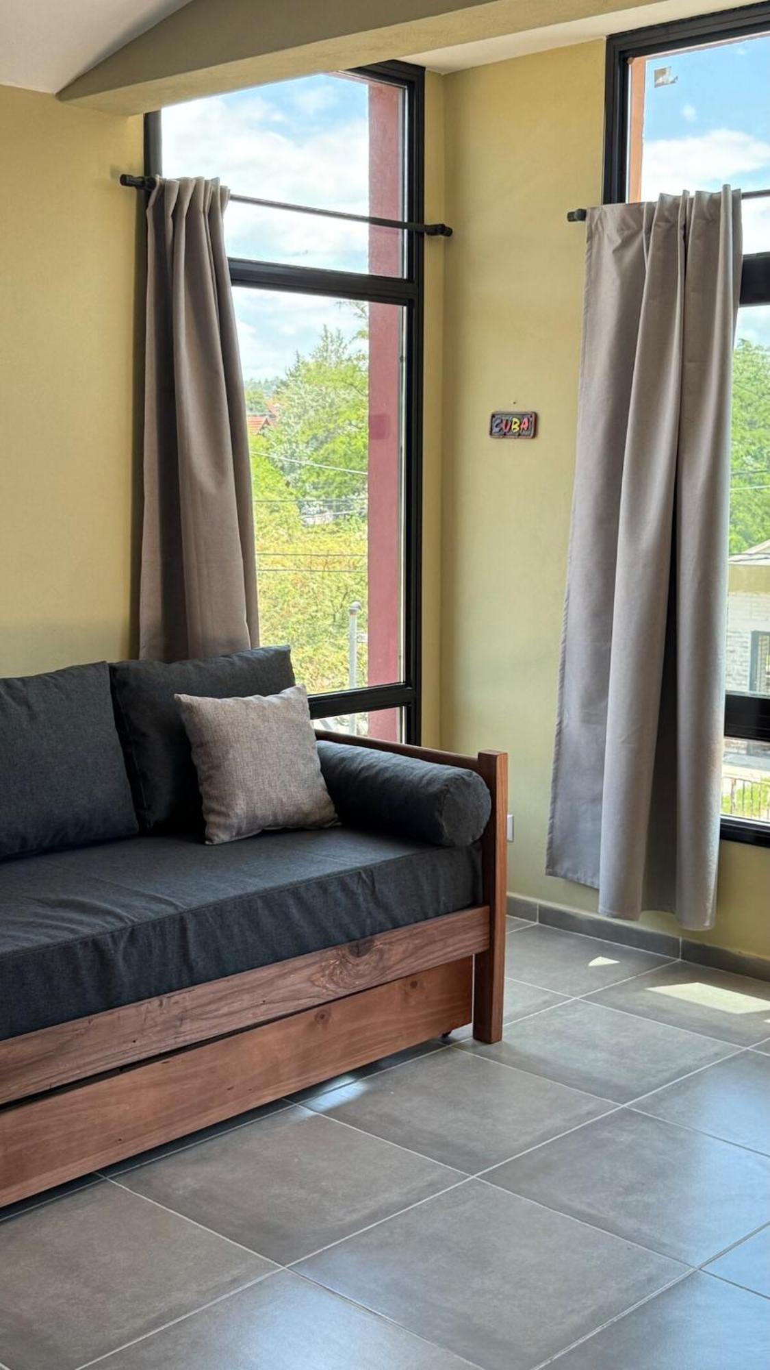 Chalet Casa Con Vista En Balneario Fantasio Cerca Del Centro De Carlos Paz *