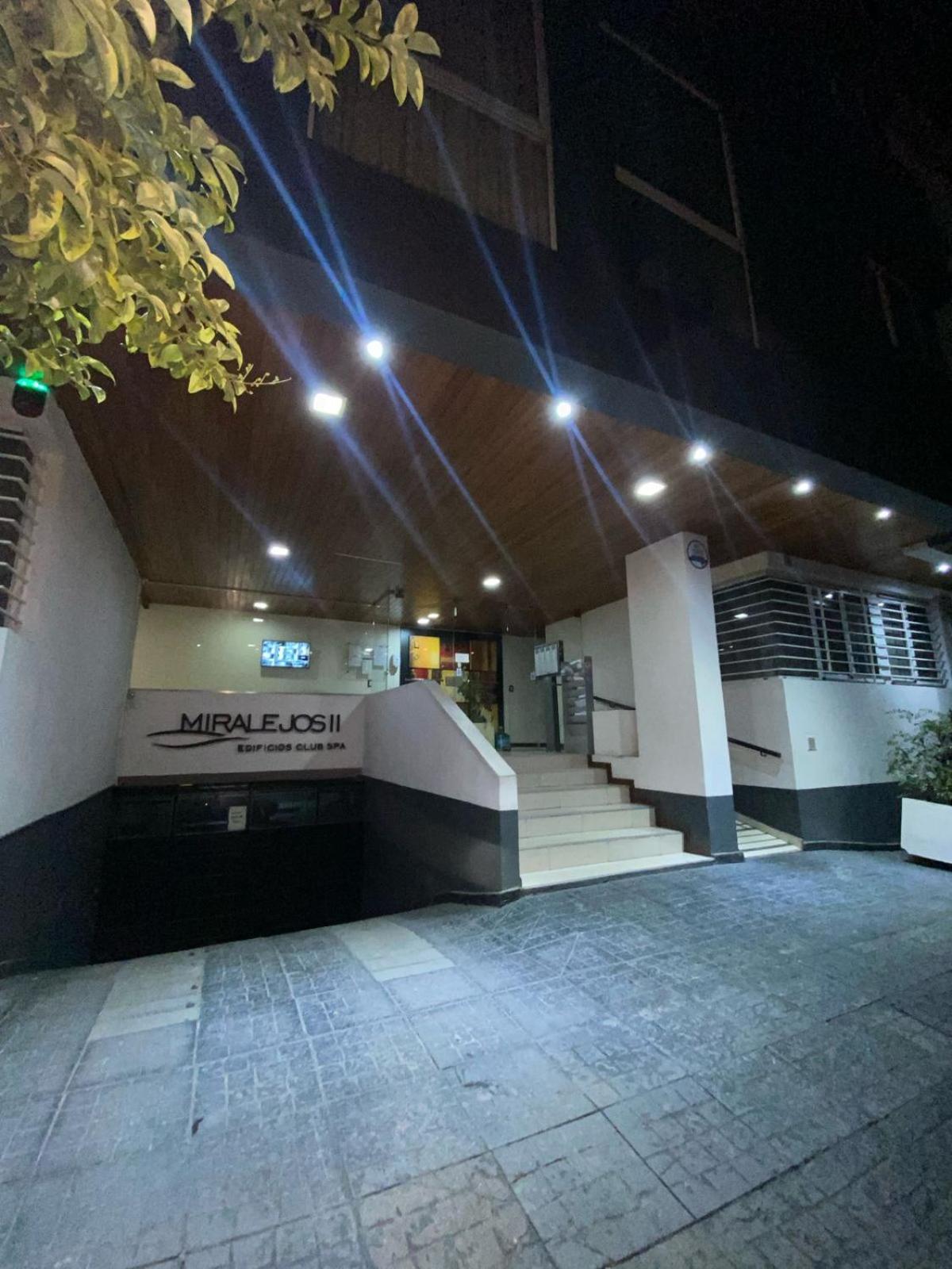 Apartamento Familiar Centrico Pb Patio Cochera Amenities