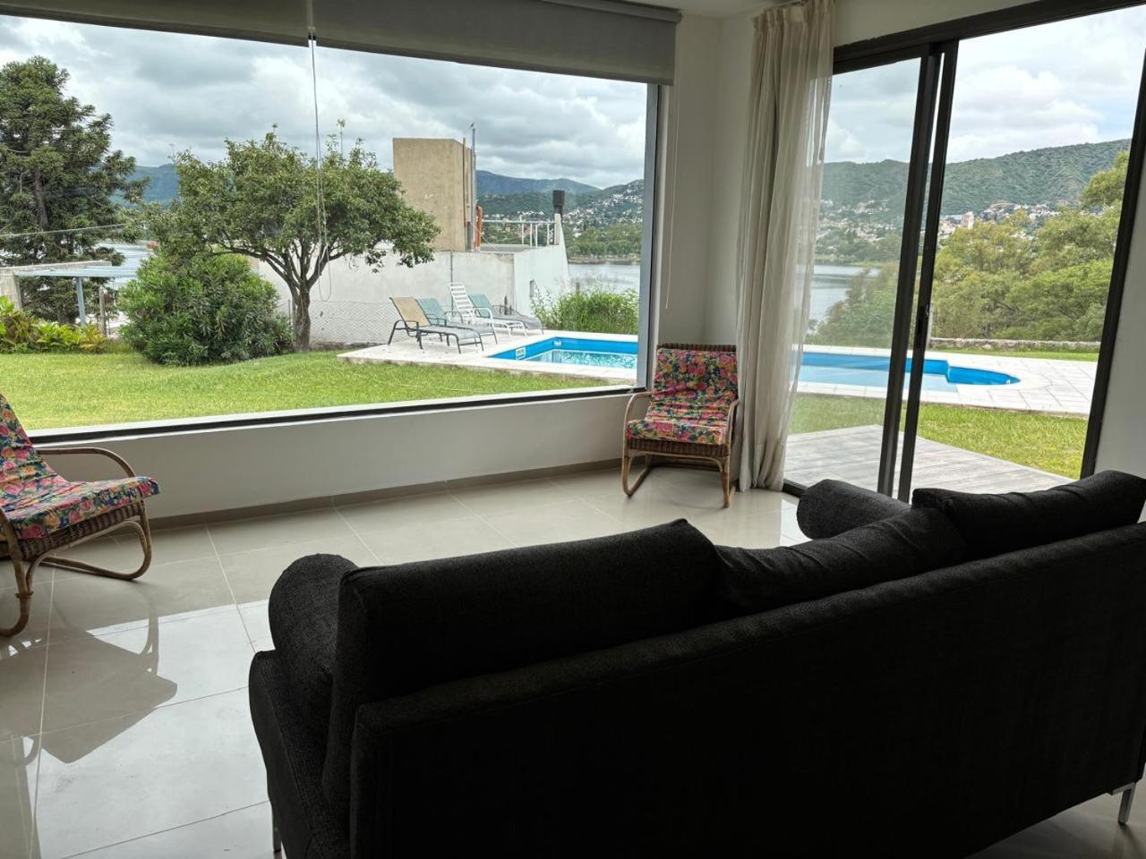 Сasa de vacaciones Casa Categoría Con Pileta Exclusiva Villa Carlos Paz