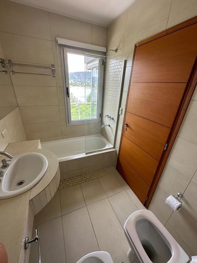 Casa Categoría Con Pileta Exclusiva * Villa Carlos Paz